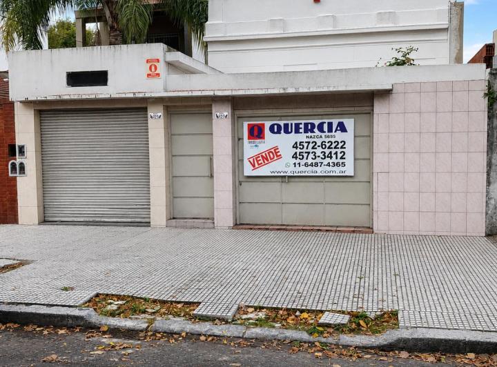 Terreno · 217m² · 6 Ambientes · 2 Cocheras