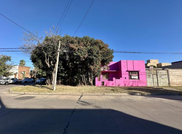 Terreno · 250m² · 4 Ambientes · 2 Cocheras
