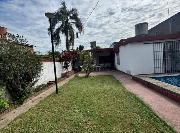 Terreno · 260m² · 5 Ambientes · 2 Cocheras