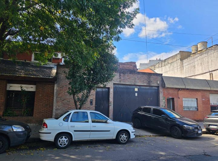 Terreno · 253m² · 6 Ambientes · 1 Cochera