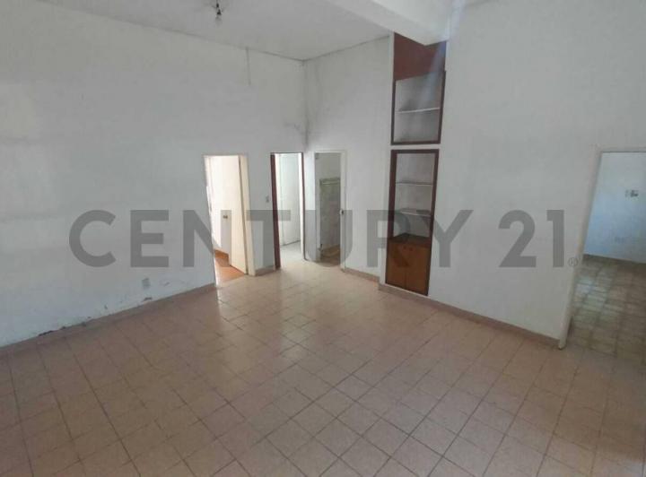 Terreno · 170m² · 5 Ambientes