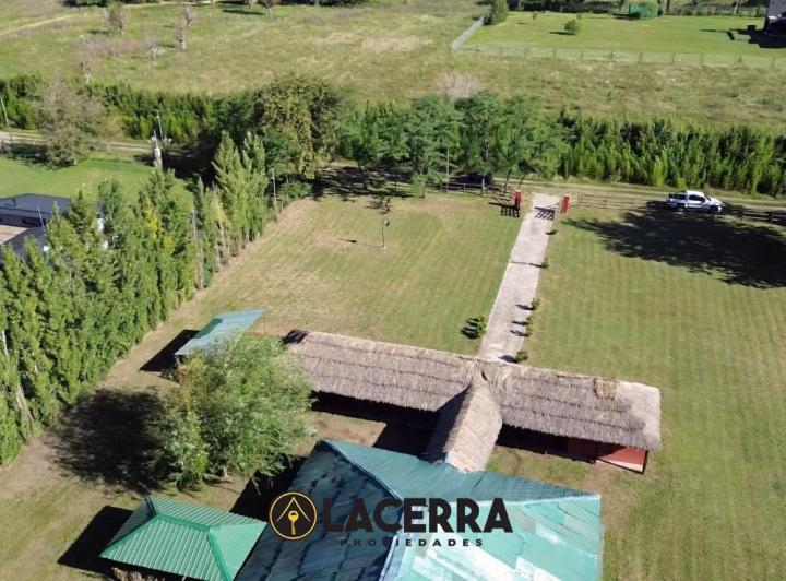 Terreno · 200m² · 5 Ambientes