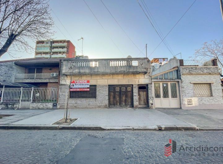 Terreno · 172m² · 6 Dormitorios · 1 Cochera
