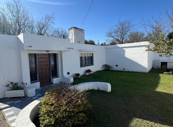 Terreno · 226m² · 7 Ambientes · 3 Cocheras