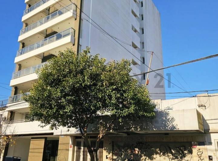 Terreno · 250m² · 6 Ambientes · 1 Cochera