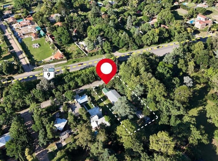 Terreno · 300m² · 5 Ambientes