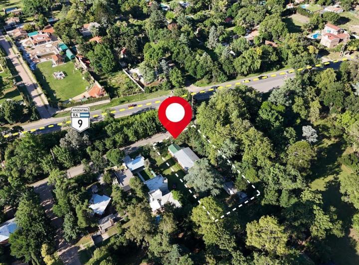 Terreno · 300m² · 5 Ambientes