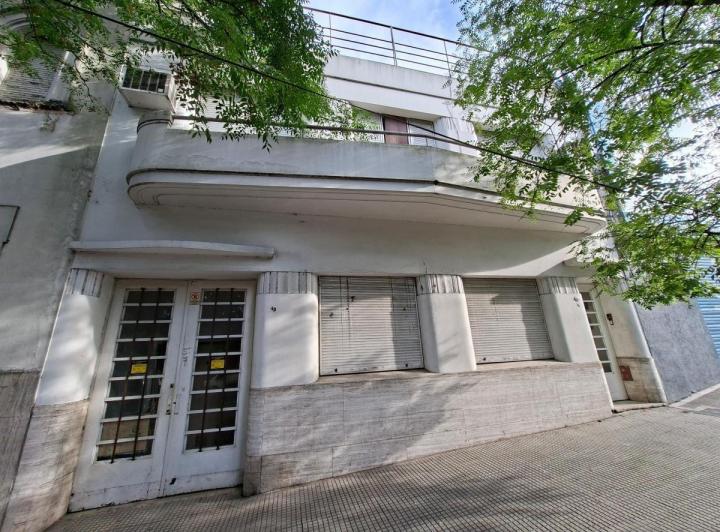 PH · 183m² · 9 Ambientes · 1 Cochera