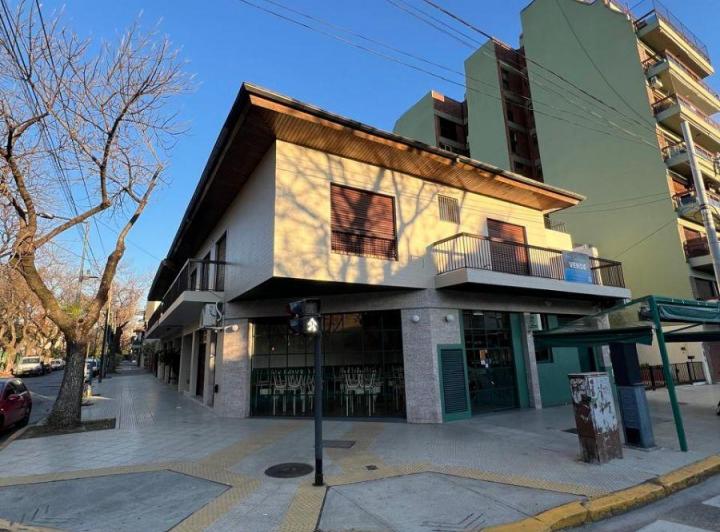 PH · 300m² · 5 Ambientes · 1 Cochera