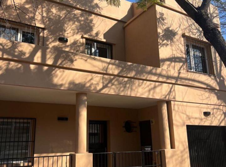 PH · 142m² · 5 Ambientes · 1 Cochera