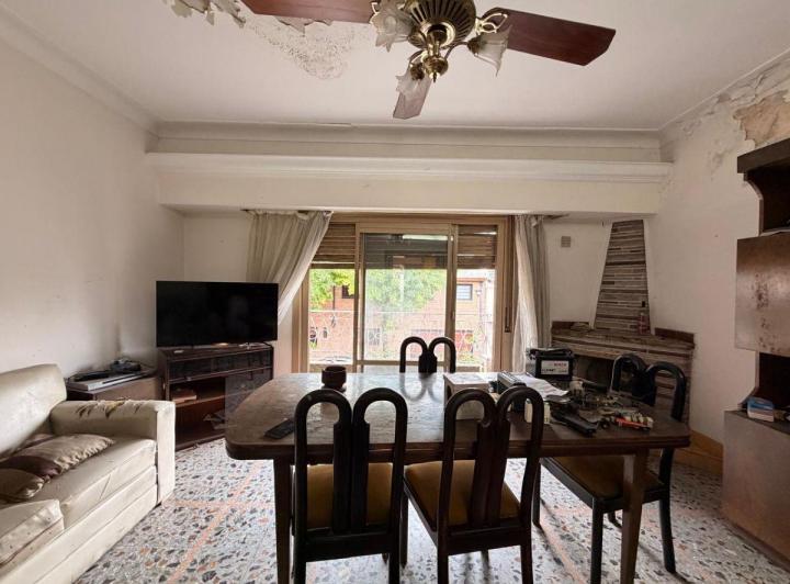 PH · 57m² · 6 Ambientes · 2 Cocheras