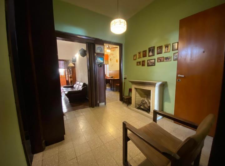PH · 241m² · 6 Ambientes · 1 Cochera