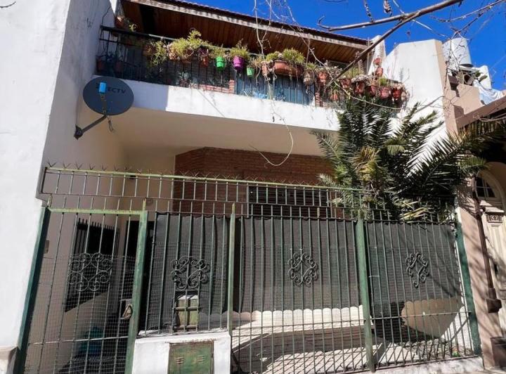 PH · 140m² · 5 Ambientes · 1 Cochera