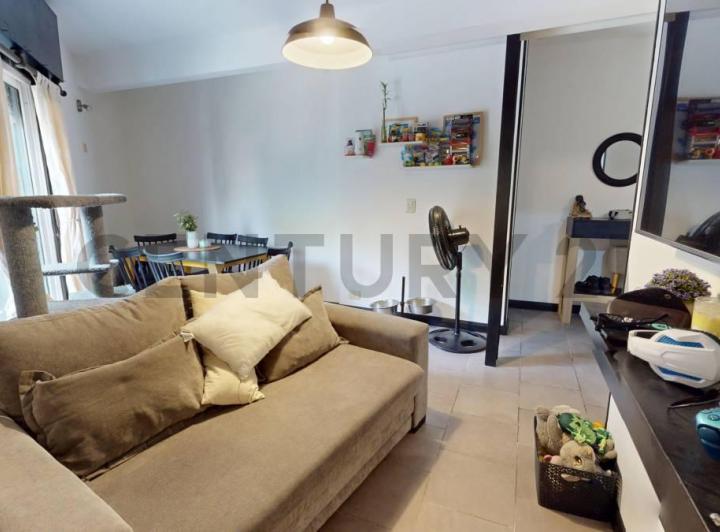 PH · 158m² · 8 Ambientes · 1 Cochera