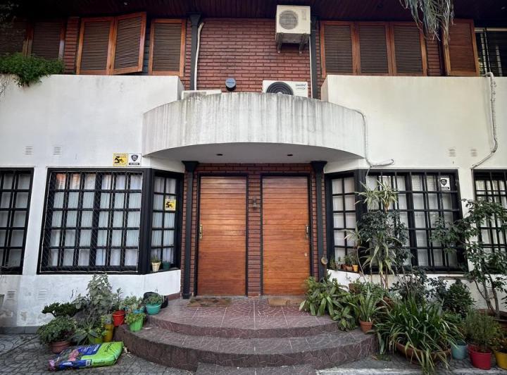 PH · 186m² · 4 Ambientes · 2 Cocheras