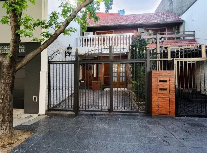 PH · 185m² · 5 Ambientes · 1 Cochera