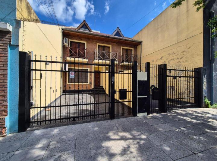 PH · 142m² · 6 Ambientes · 1 Cochera