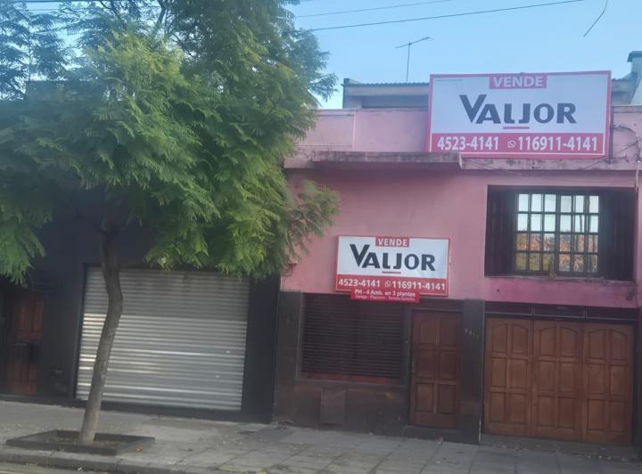 PH · 250m² · 4 Ambientes · 1 Cochera