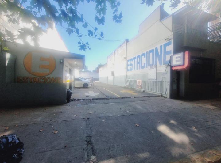 Terreno · 835m²