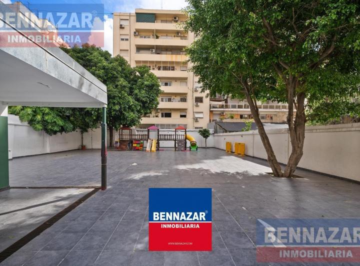Terreno · 918m²