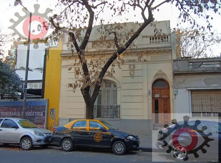 Terreno · 211m²