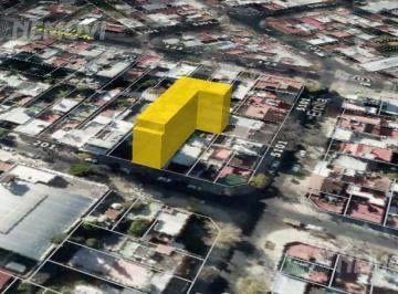 Terreno · 372m²