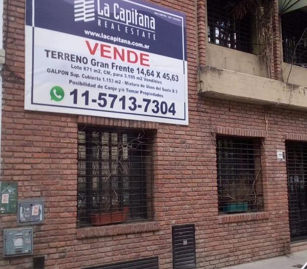 Terreno · 298m²