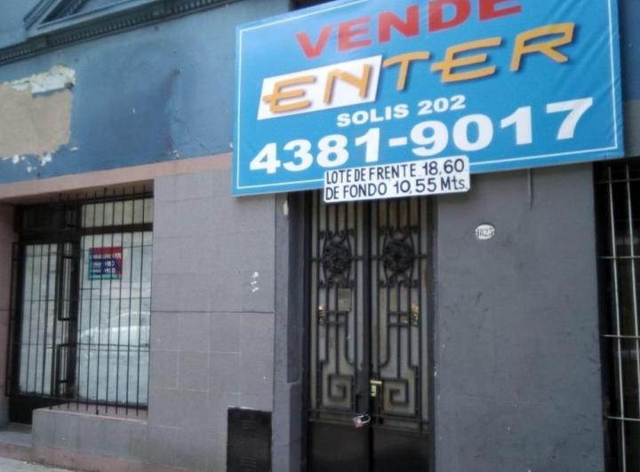 Terreno · 196m²