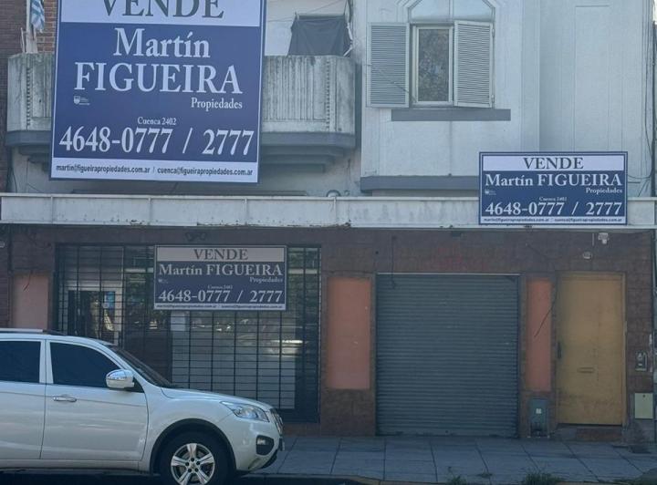 Terreno · 1300m²