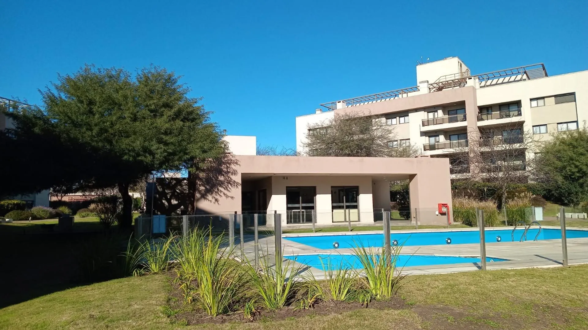 Casonas de Manantiales Categ. c/Cochera-Amenities