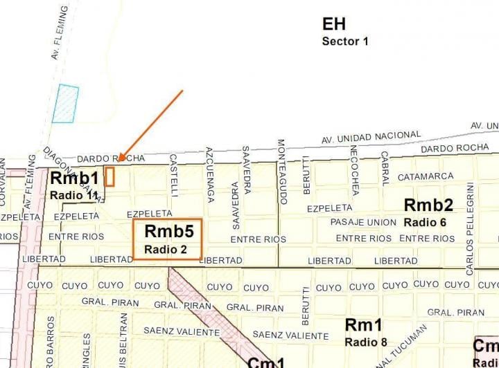 Terreno · 200m² · 6 Ambientes · 1 Cochera