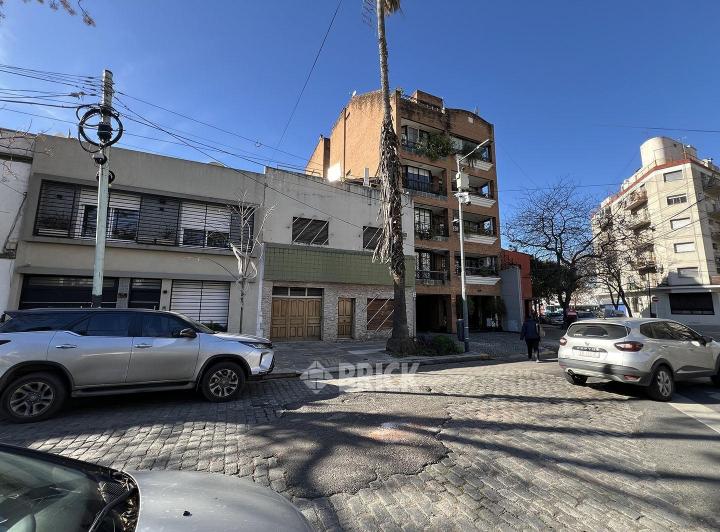 Terreno · 150m² · 4 Ambientes · 1 Cochera