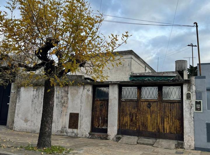Terreno · 150m² · 4 Ambientes · 1 Cochera