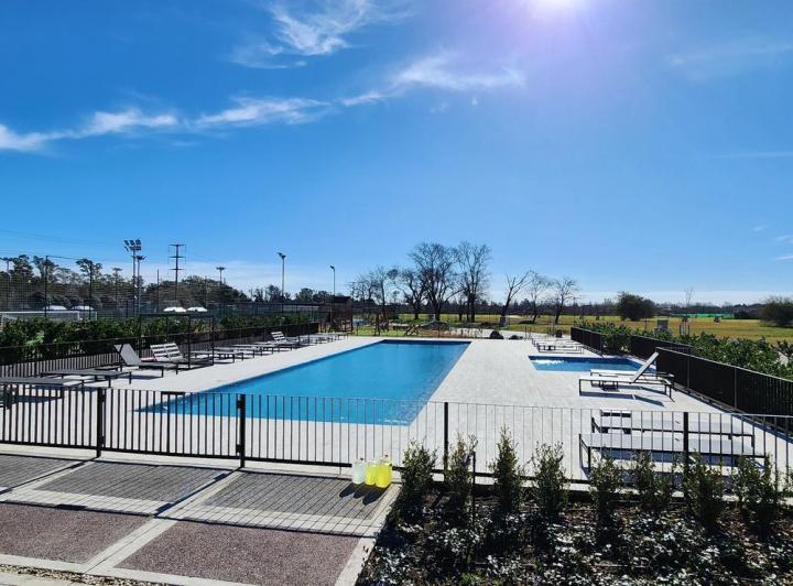 Terreno · 616m² · 6 Dormitorios