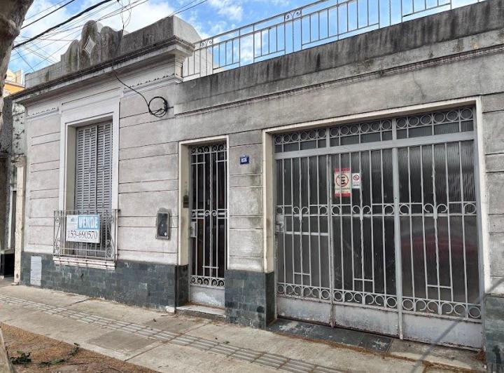 Terreno · 196m² · 5 Ambientes · 1 Cochera