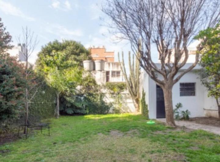 Terreno · 144m² · 4 Ambientes · 2 Cocheras