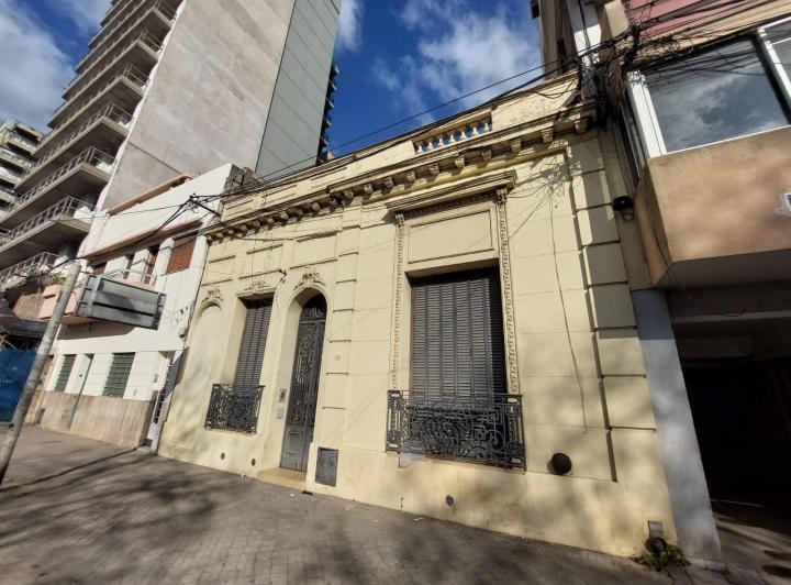 Terreno · 198m² · 5 Ambientes