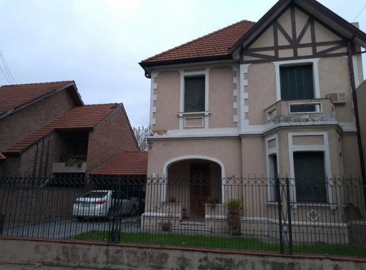 Terreno · 350m² · 4 Dormitorios · 5 Cocheras
