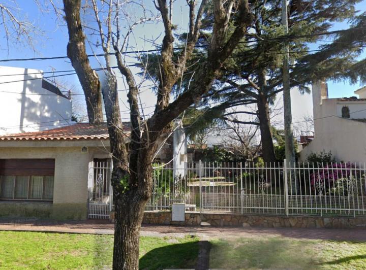 Terreno · 108m² · 5 Ambientes · 3 Cocheras