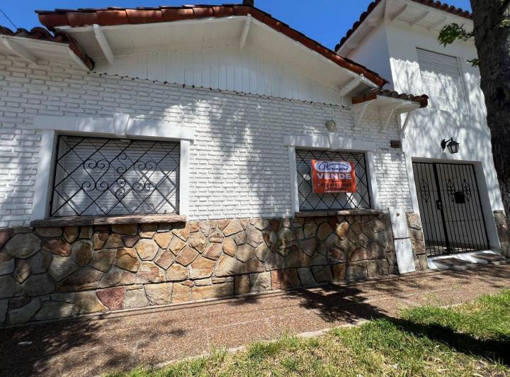 Terreno · 115m² · 4 Ambientes · 1 Cochera
