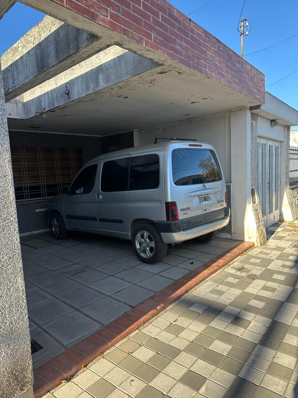 OPORTUNIDAD  VENDO CASA ANTIGUA -IDEAL PARA VIVIENDA FAMILIAR O INVERSION COMERC...