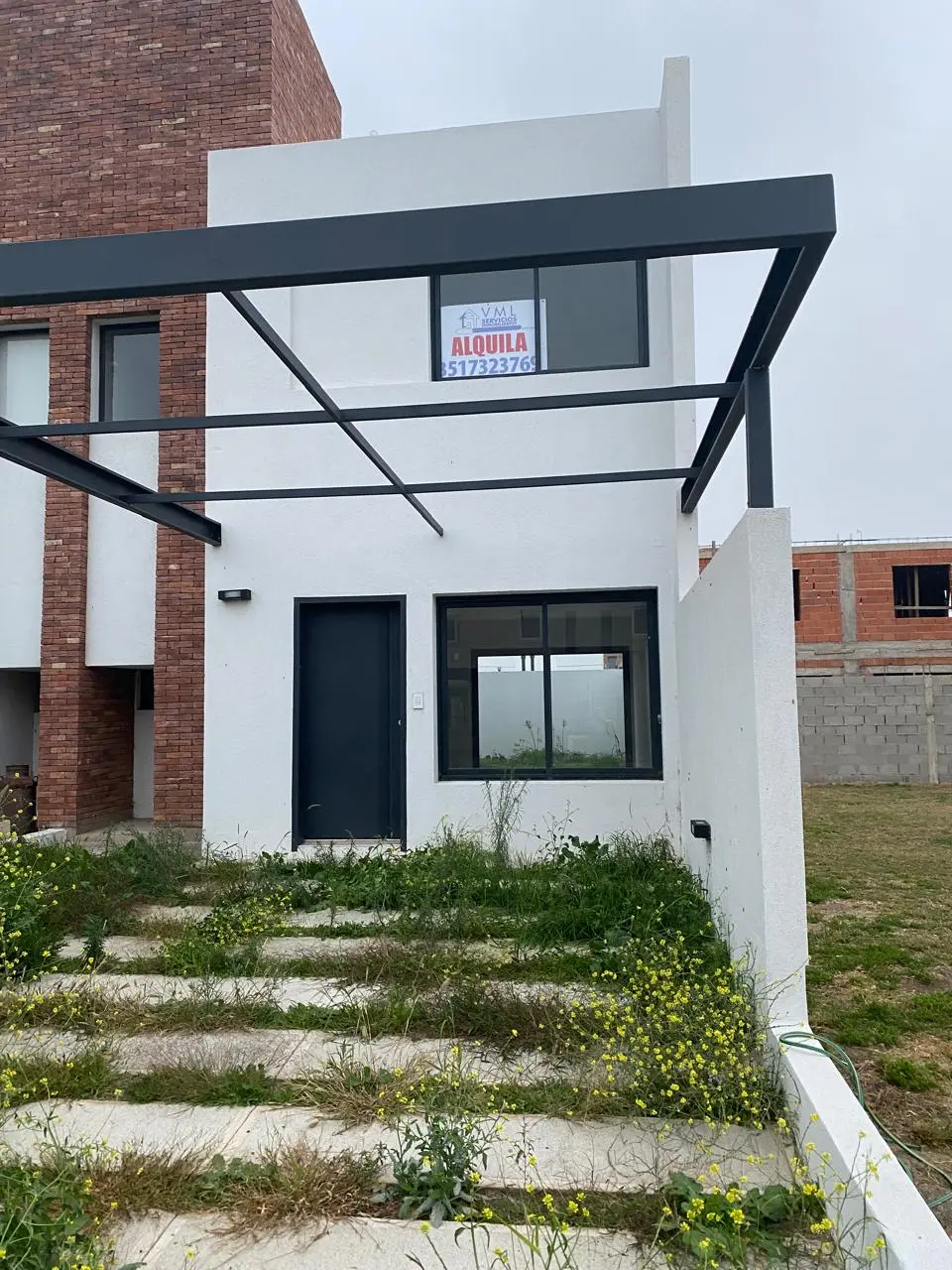 ALQUILER! DUPLEX EN COLINAS DE MANANTIALES 2 DORMITORIOS