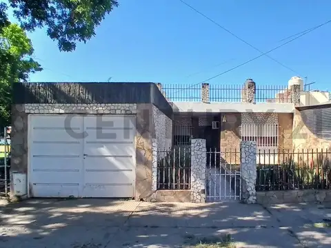 Casa en Venta en Villa Gobernador Galvez, Rosario