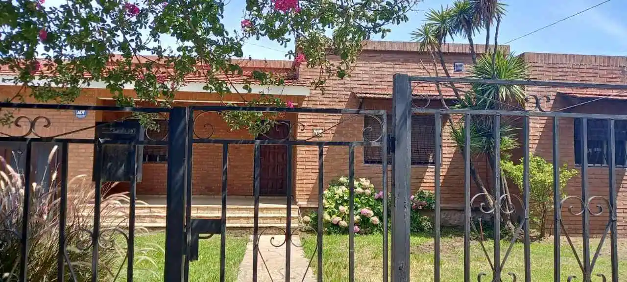 Hermosa casa en VENTA en Villa Allende