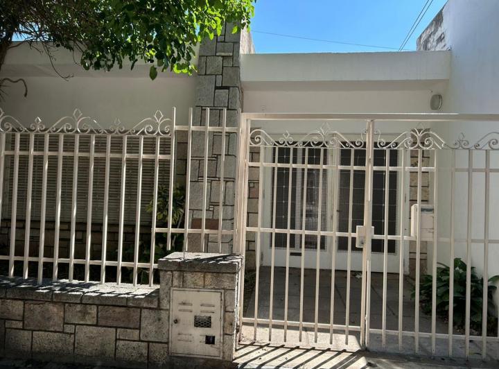 Casa · 140m² · 5 Ambientes · 1 Cochera