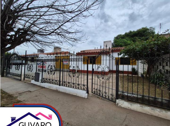 Casa · 200m² · 5 Ambientes · 1 Cochera