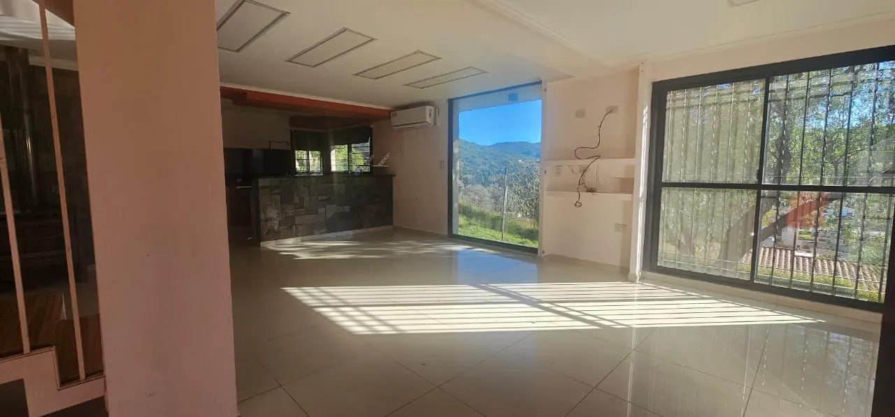 Casa 4 dormitorios -Rio Ceballos- Hermosa vista a las Sierras