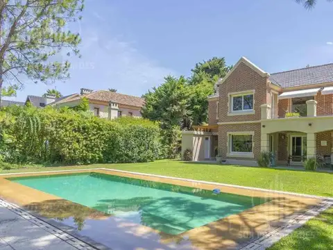 Casa en Venta en Countries y Barrios Cerrados en Esteban Echeverria, Partido de Esteban Echeverría