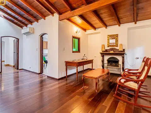 Casa en Venta en La Lucila Libertador / Rio, La Lucila