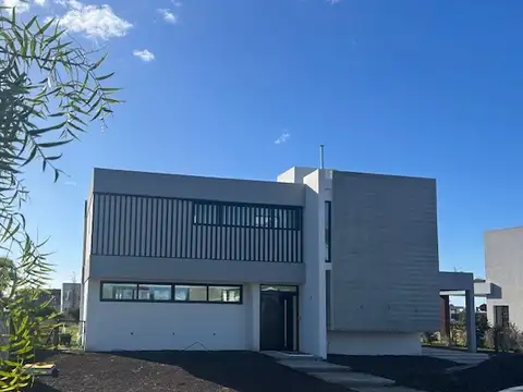 Casa en Venta en Greenville Polo & Resort, Countries y Barrios Cerrados en Berazategui